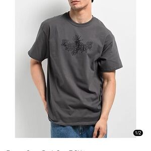 Empyre Men's Gray Graphic T-Shirt Medium NWT